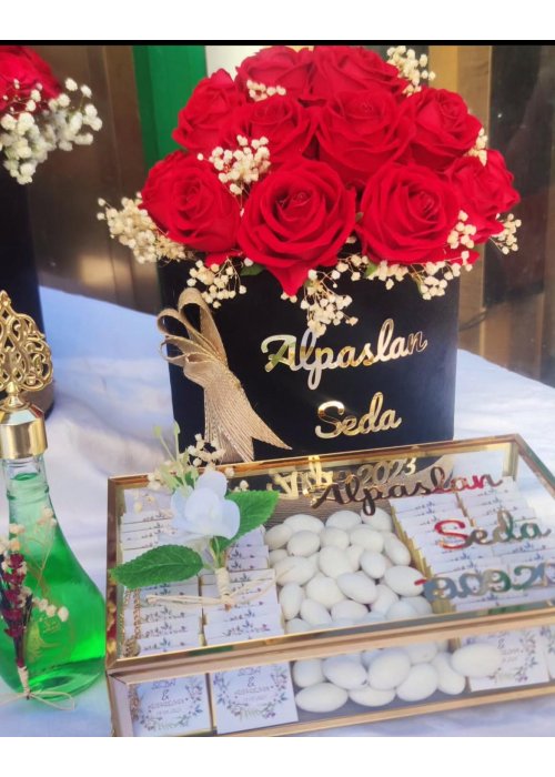 Güller solmaz sevgiler eksilmez❤